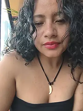 Snapshot of Yaya_watson chatting on July 10, 2026, 7:27 pm Yaya watson online show from July 10, 2026, 7:27 pm