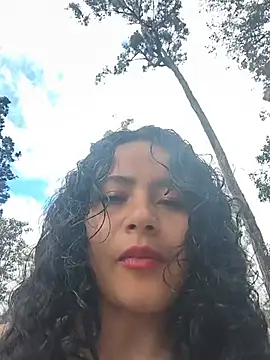 Snapshot of Yaya_watson chatting on July 14, 2026, 7:41 pm Yaya watson online show from July 14, 2026, 7:41 pm
