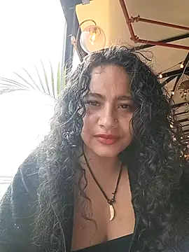 Snapshot of Yaya_watson chatting on July 23, 2026, 7:45 pm Yaya watson online show from July 23, 2026, 7:45 pm