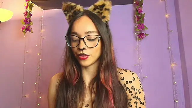 Dafne Mel online show from October 24, 2025, 1:51 pm