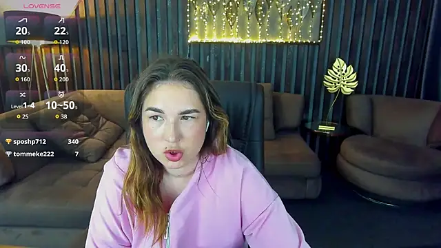 Sofii darling online show from May 30, 2026, 4:42 am