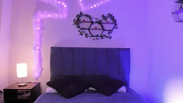 Ambar gh1 online show from October 7, 2025, 7:33 pm