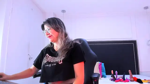 Ariana costa online show from September 28, 2025, 2:33 pm