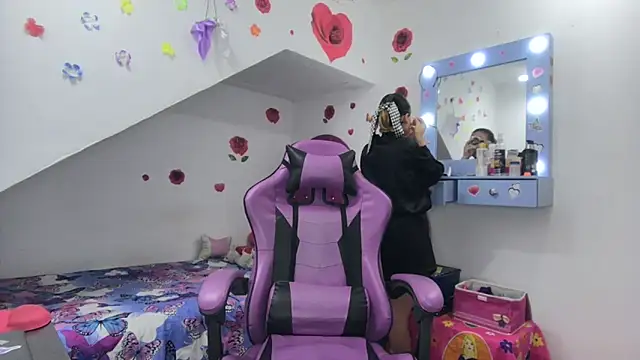 Snapshot of soffy_rosses chatting on October 20, 2025, 1:50 am soffy rosses online show from October 20, 2025, 1:50 am