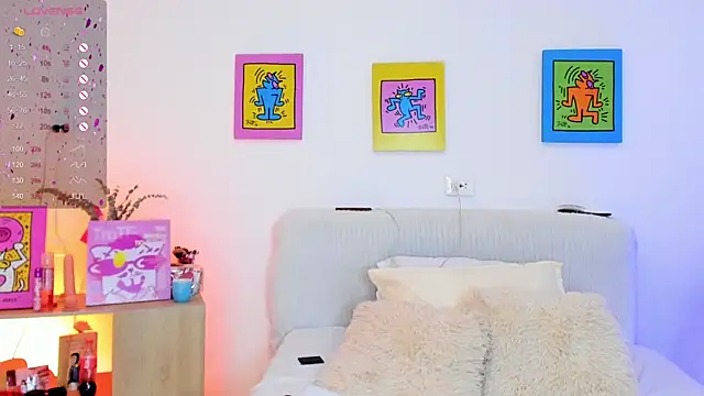 AprilAddams  online show from November 7, 2025, 9:04 pm