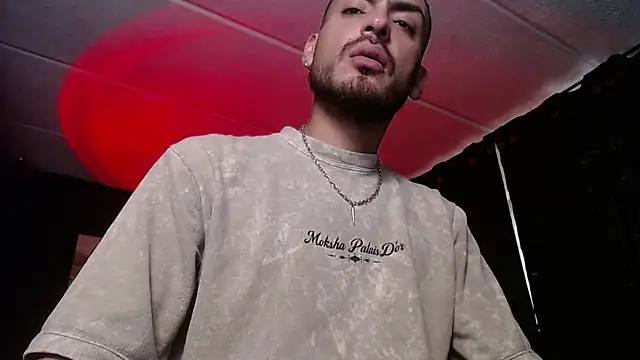 Snapshot of malek_xarx_ chatting on October 26, 2025, 10:25 pm malek xarx online show from October 26, 2025, 10:25 pm