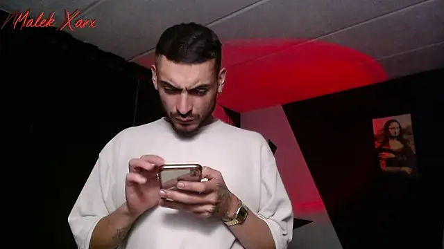 Snapshot of malek_xarx_ chatting on October 28, 2025, 2:04 am malek xarx online show from October 28, 2025, 2:04 am