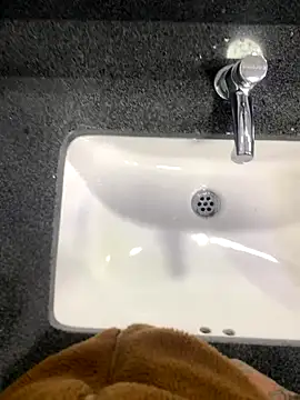 Snapshot of malek_xarx_ chatting on November 6, 2025, 10:32 pm malek xarx online show from November 6, 2025, 10:32 pm