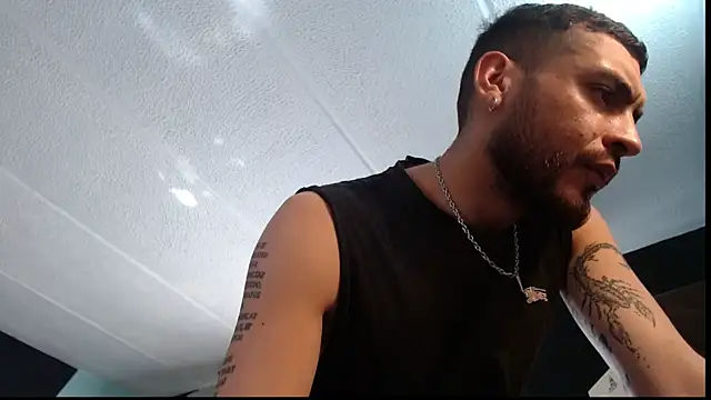 Snapshot of malek_xarx_ chatting on November 7, 2025, 3:12 pm malek xarx online show from November 7, 2025, 3:12 pm