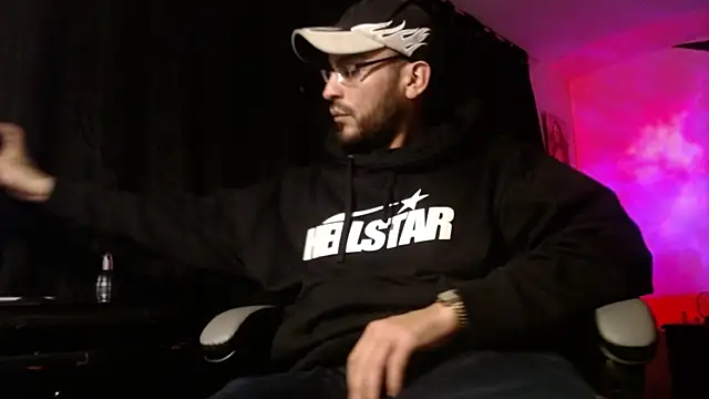 malek xarx  online show from February 16, 2026, 1:46 am