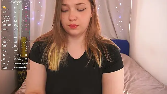 CuteSharloti online show from May 24, 2026, 4:23 pm