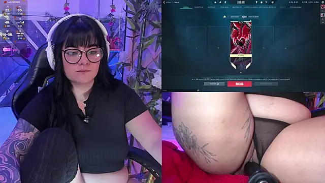 Snapshot of EternaAura chatting on November 9, 2025, 1:53 pm EternaAura online show from November 9, 2025, 1:53 pm