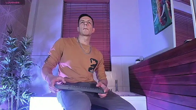 Dustin Sonne online show from October 29, 2025, 3:42 am