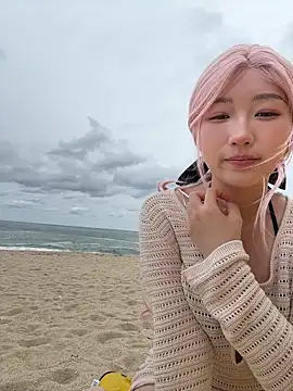 Snapshot of winter11 chatting on September 19, 2025, 2:24 am winter11 online show from September 19, 2025, 2:24 am