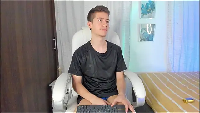 Snapshot of ThiagooJames chatting on September 14, 2025, 12:54 am ThiagooJames online show from September 14, 2025, 12:54 am