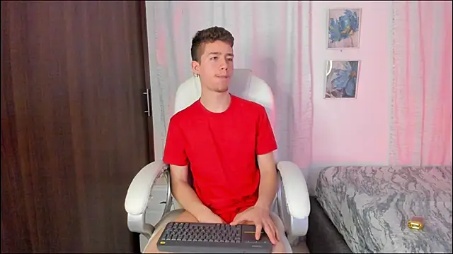 Snapshot of ThiagooJames chatting on October 6, 2025, 1:58 am ThiagooJames online show from October 6, 2025, 1:58 am