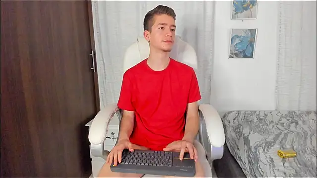 Snapshot of ThiagooJames chatting on October 7, 2025, 5:15 am ThiagooJames online show from October 7, 2025, 5:15 am