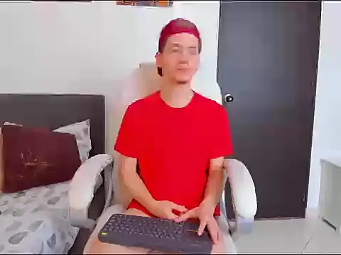 ThiagooJames online show from February 28, 2026, 2:40 pm