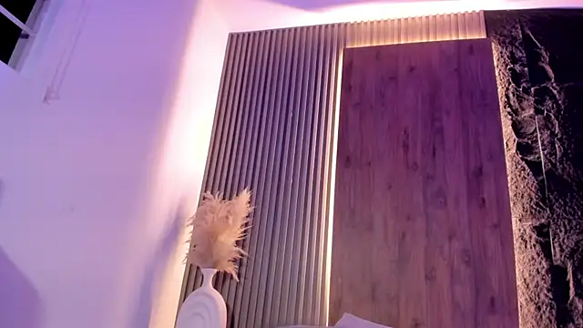 evelin lopezz online show from October 29, 2025, 2:25 am