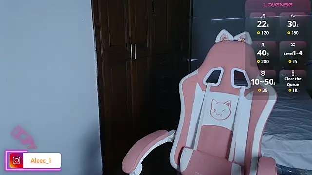 Aleecandrews online show from October 4, 2025, 7:34 pm