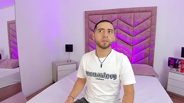 Lushian  online show from March 31, 2026, 3:12 pm