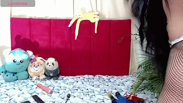 kushina uzumaki75 online show from January 9, 2026, 5:10 am