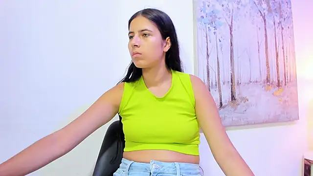 DanniaKross online show from October 23, 2025, 7:45 pm