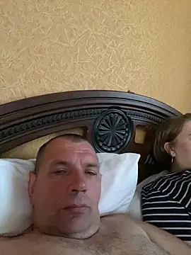 ReginaAndGordon online show from April 15, 2026, 3:52 pm