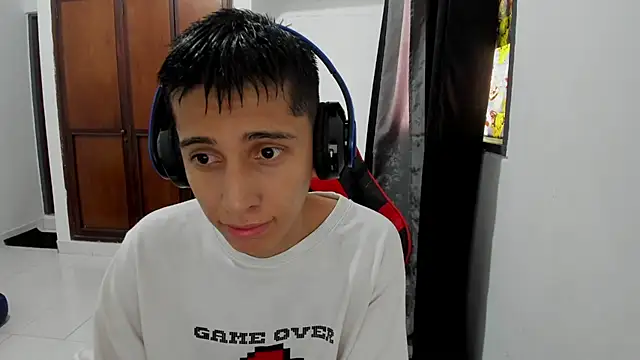 gomitaboy 1 online show from October 19, 2025, 7:03 pm