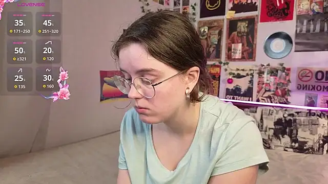 Snapshot of FalineChasey chatting on September 13, 2025, 10:15 am FalineChasey online show from September 13, 2025, 10:15 am