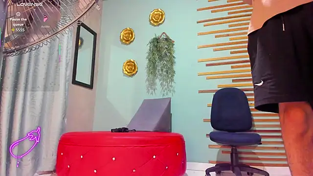 david huge online show from October 11, 2025, 1:20 pm