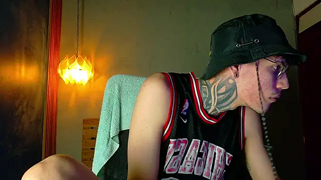 david huge online show from April 15, 2026, 4:30 am