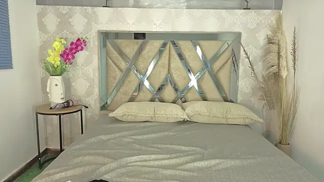 ryo light online show from December 19, 2025, 1:23 am