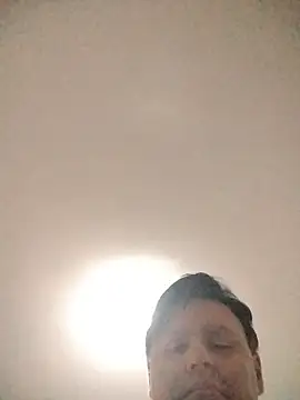 LeoMaduroSP online show from November 15, 2025, 4:21 am