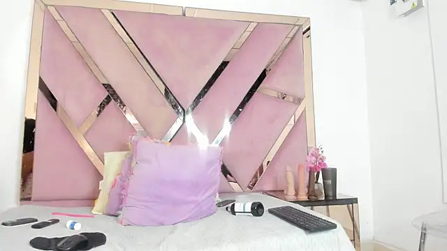 Akiraht online show from October 15, 2025, 8:31 pm