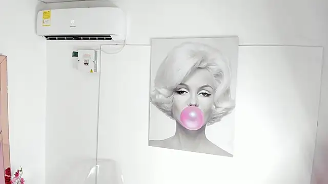 Akiraht online show from October 26, 2025, 6:58 pm