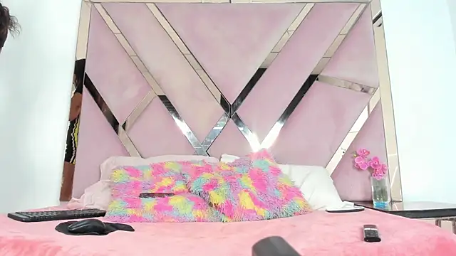 Akiraht online show from November 11, 2025, 8:42 pm