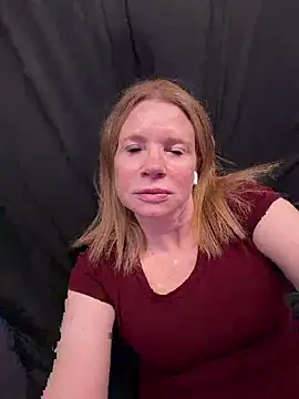 JulieHolliday online show from May 16, 2026, 7:45 pm