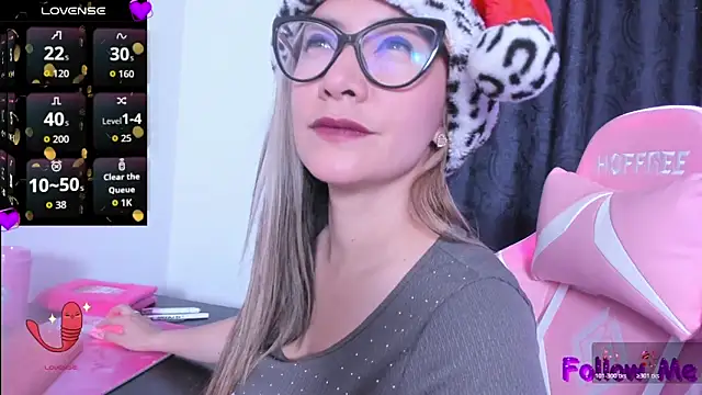 TilaTequila 15 online show from December 15, 2025, 3:49 pm