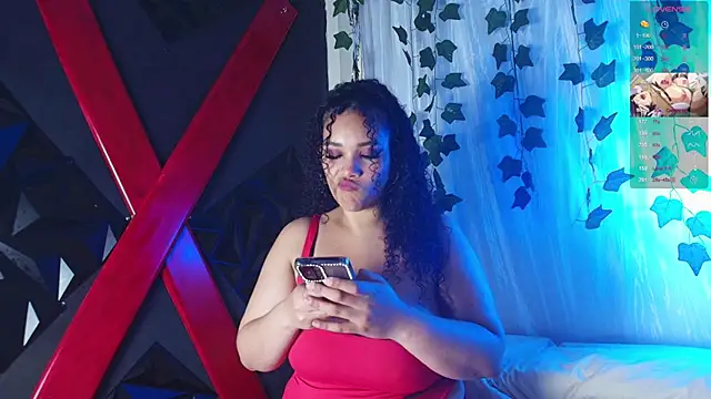 ivonne diaz1 online show from November 14, 2025, 8:07 pm