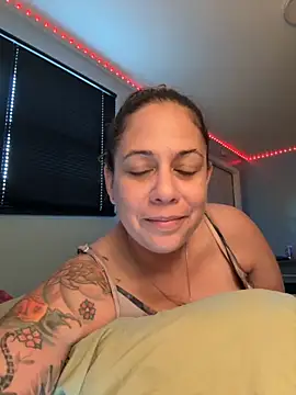 PrettyKittyMia online show from October 11, 2025, 7:56 pm