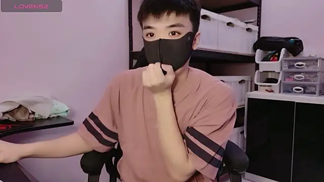 doggyman523 online show from October 1, 2025, 5:02 am