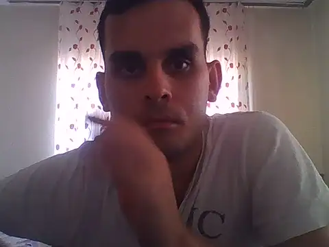 Snapshot of photo3995 chatting on July 17, 2026, 11:50 am photo3995 online show from July 17, 2026, 11:50 am