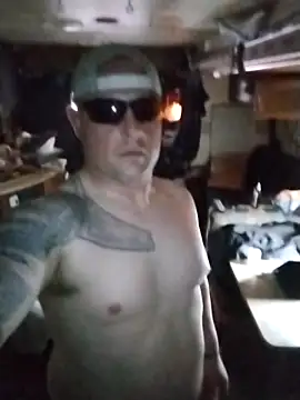 JoeyUhOh online show from November 26, 2025, 3:29 am