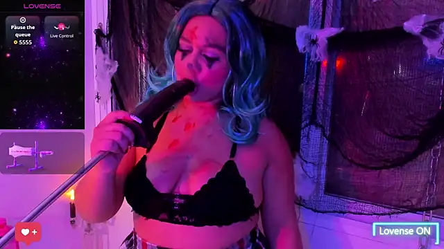 sharlotthe bigass online show from October 10, 2025, 3:27 am