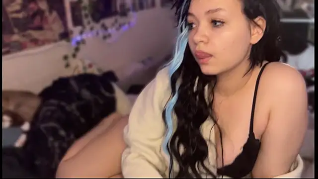 Snapshot of nikoli_naw chatting on October 24, 2025, 1:35 am nikoli naw online show from October 24, 2025, 1:35 am