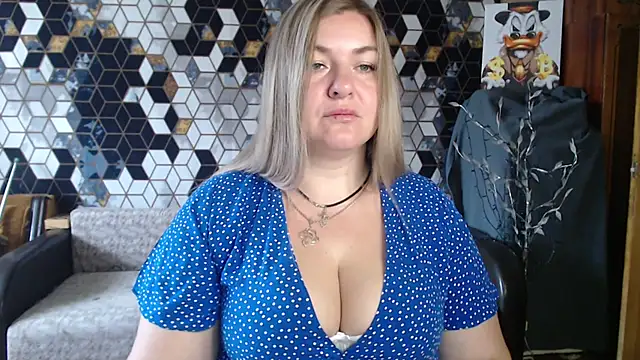 NikaSkylink online show from April 8, 2026, 4:56 am