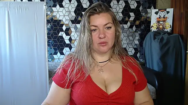 NikaSkylink online show from May 5, 2026, 4:53 am
