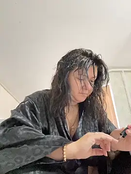 Liza Will online show from October 27, 2025, 5:55 am