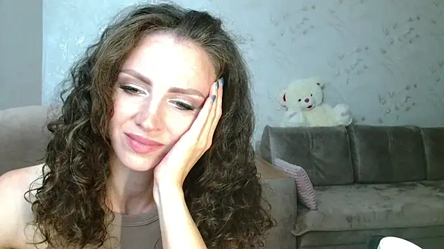 Amber Carrol online show from July 16, 2026, 4:35 pm